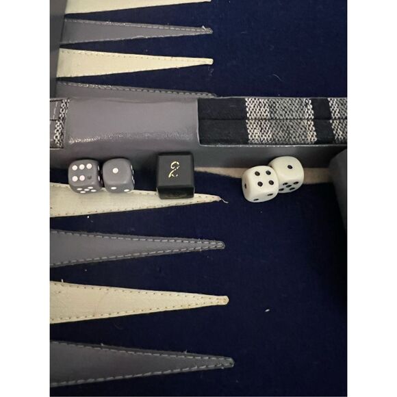Vintage Aries Travel Backgammon Blue and Grey Plaid - Picture 7 of 9